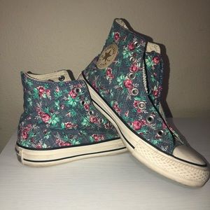 Floral Converse in Great Condition